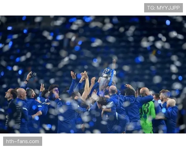 埃因霍温欧战强势复苏，重返巅峰曙光初现